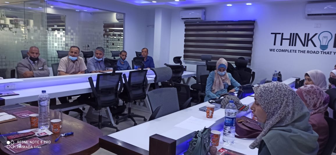 مركز شؤون المرأة يعقد لقاءاً حول التجارب الصحفية للنساء
