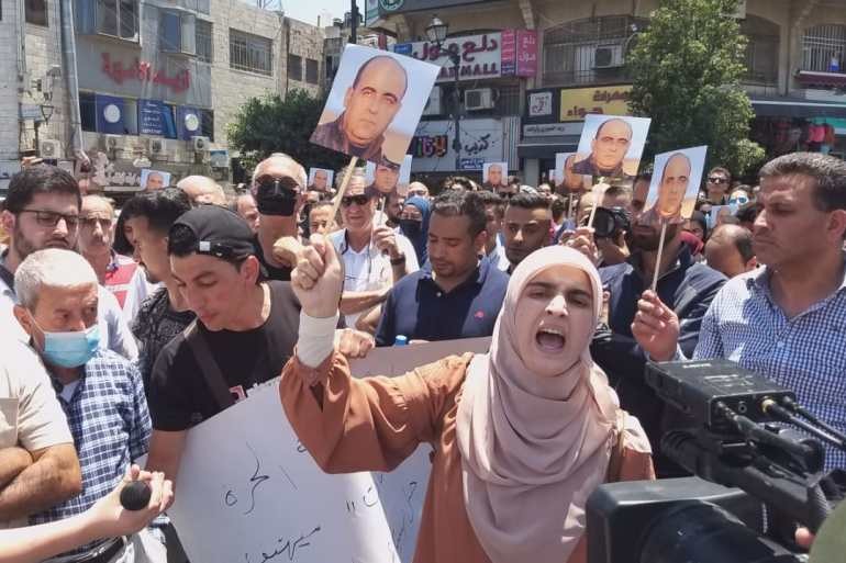 رام الله: عائلة بنات تتهم المباحث باعتقال ابن عم نزار