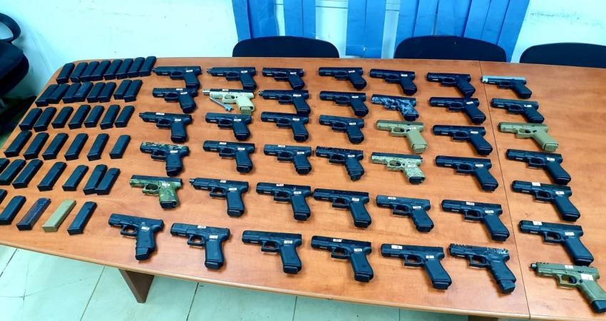 الاحتلال يزعم إحباط محاولة تهريب أسلحة قرب حدود لبنان