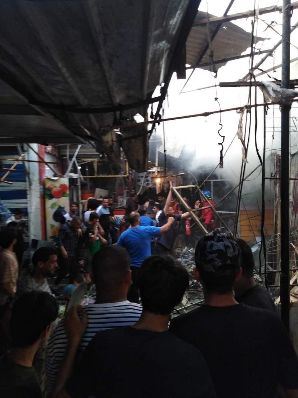 قتلى وجرحى بانفجار داخل سوق شعبي في العراق