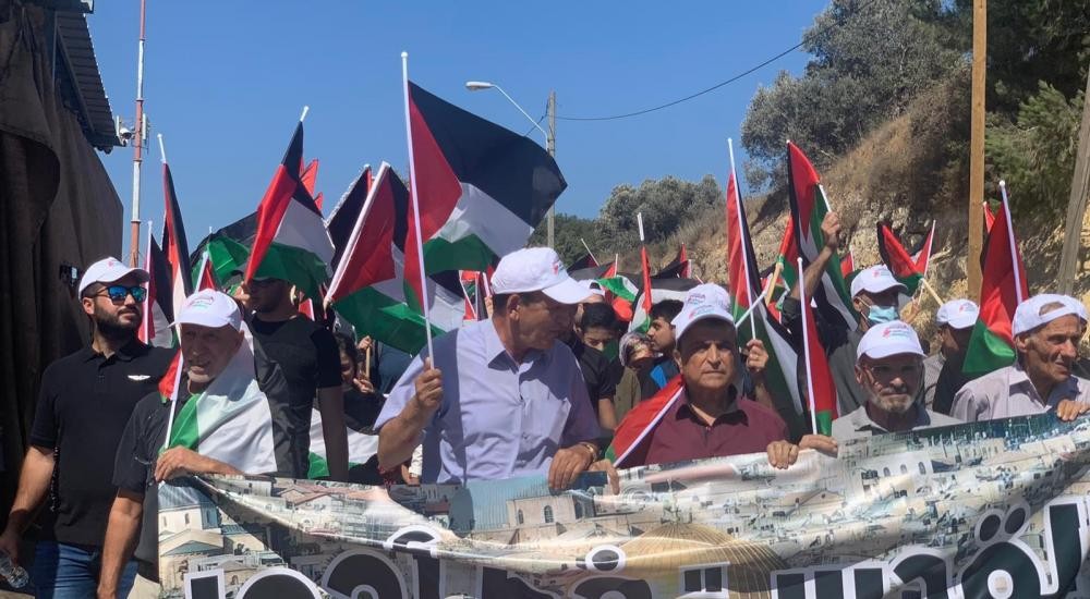 أهالي أم الفحم ينظمون مسيرة الأعلام الفلسطينية الأولى