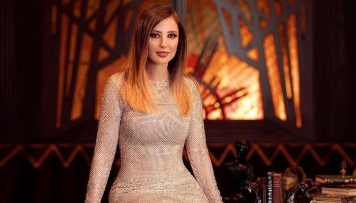 والمتابعون يشكون بانفصالها عن تيم حسن