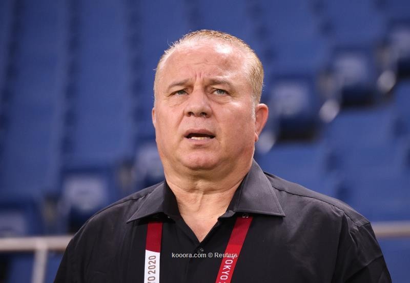 شوقي غريب: أعتذر للجماهير.. وأحرجنا البرازيل