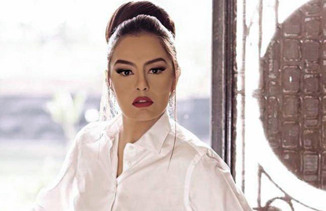 بعد غياب 30 عاماً .. الفنانة المصرية "شريهان" تعود للمسرح