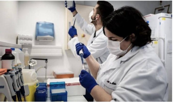 الصين تطلب رسميًا من الصحة العالمية بإجراء فحص للمختبرات البيولوجية الأمريكية