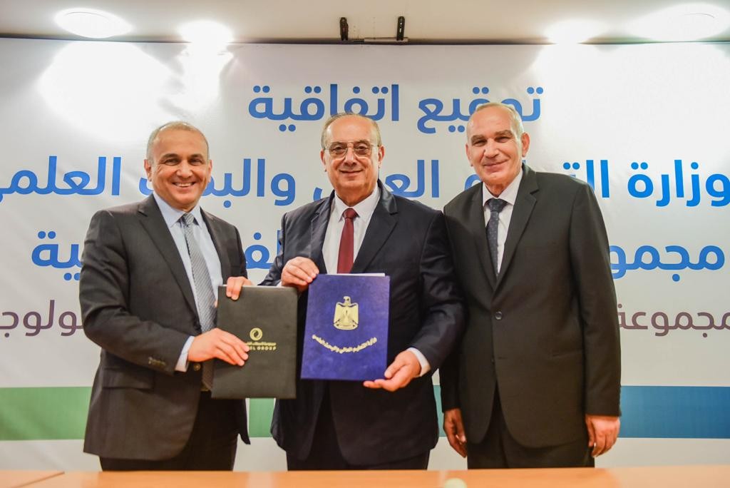 مجموعة "الاتصالات" تُقدم مجموعة منح لطلبة الثانوية العامة في مجال العلوم والتكنولوجيا