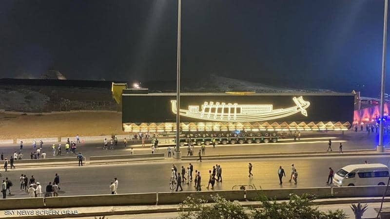 بالفيديو | مصر.. في موكب مهيب نقل سفينة خوفو للمتحف الكبير