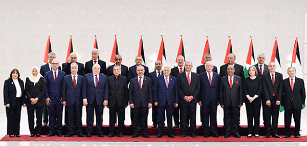 مصادر: الرئيس عباس يعتزم إجراء تغيير حكومي قريب