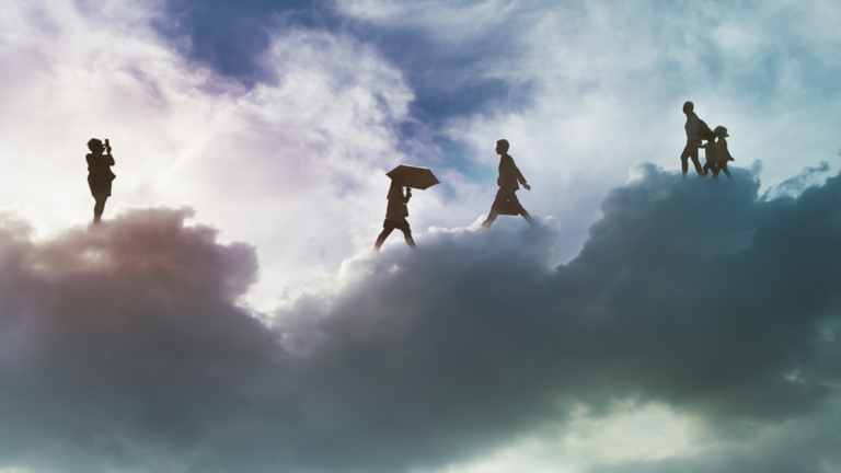 بالفيديو | لماذا تراودنا أحلام غريبة