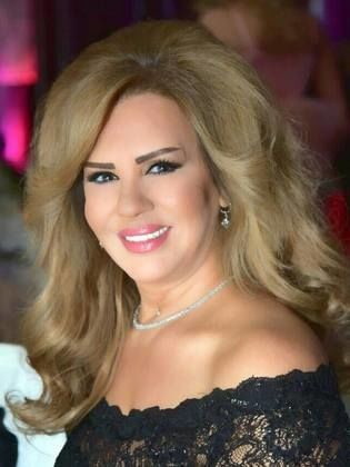 شاهد: النجمة "سلمى المصري" بظهور نادر إلى جانب ابنيها