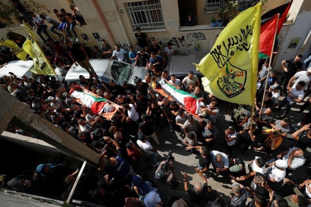 جنين: موكب جنائزي مهيب في وداع اثنين من الشهداء