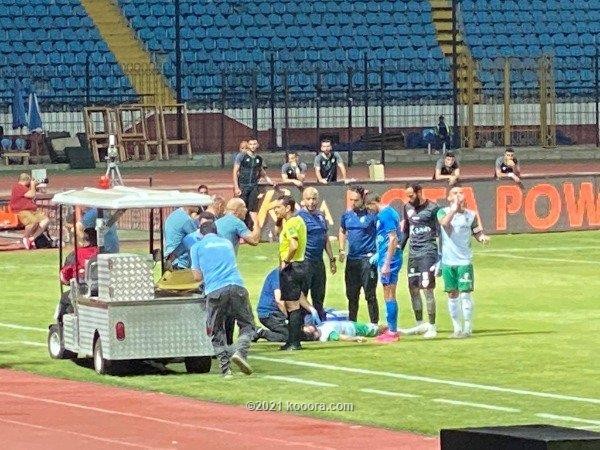 بالصور: سقوط مرعب لنجم الاتحاد.. ومشادة بين بن شرقي وعطية
