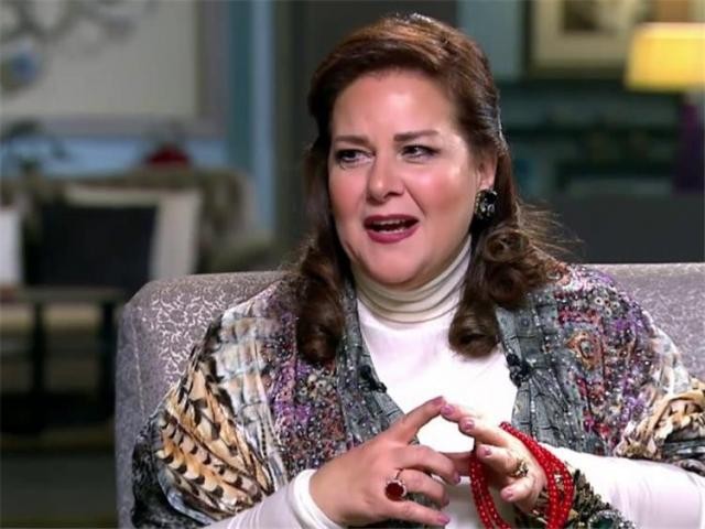 هكذا نعى "الوسط الفني" للنجمة المصرية "دلال عبد العزيز"