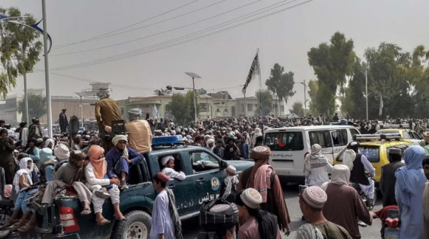 "طالبان" تحظر التعامل بالعملات الأجنبية في أفغانستان