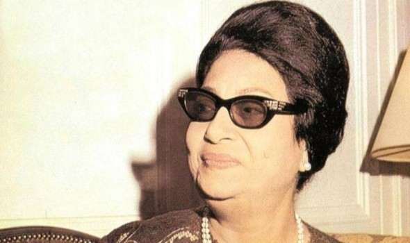 أم كلثوم تستقبل كريستيانو رونالدو في "مانشيستر يونايتد" بأغنية "كان لك معايا"