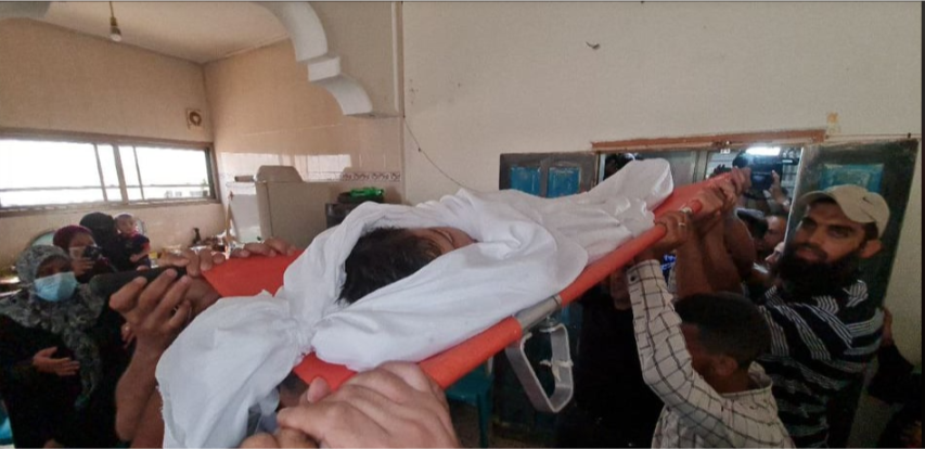 أهالي غزة يُشيعون جثمان الطفل عمر أبو النيل