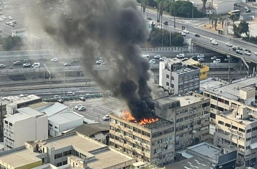 صحيفة عبرية: اندلاع حريق في مبنى جنوب "تل أبيب"