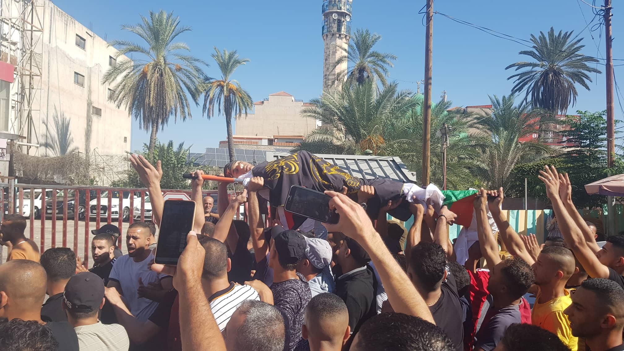 أهالي جنين يشيعون جثمان الشهيد أسامة صبح