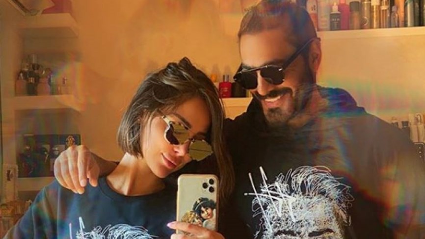 أول ظهور للنجم "تامر حسني" وزوجته بسمة بوسيل بعد أخبار خيانته لها