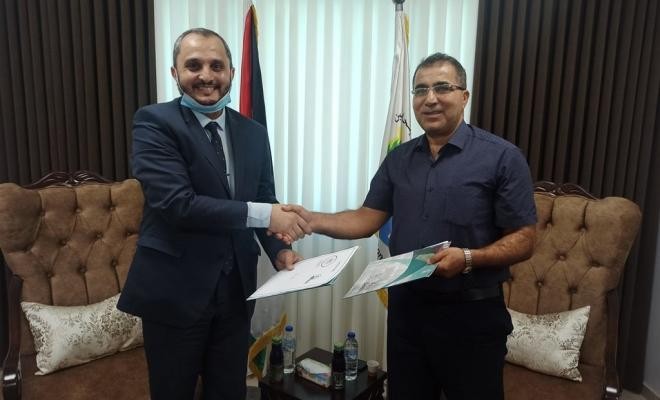 "العمل" واتحاد المقاولين بغزة يوقّعان اتفاقية تعاون وشراكة