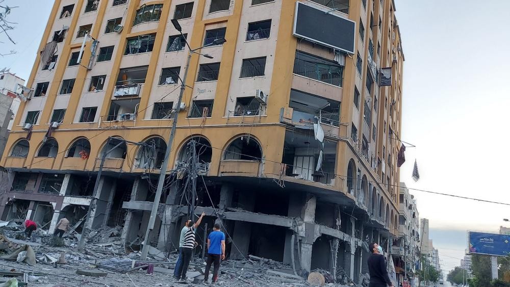 شرطة المرور تعلن إغلاق طرق بغزة للبدء بإزالة برج الجوهرة