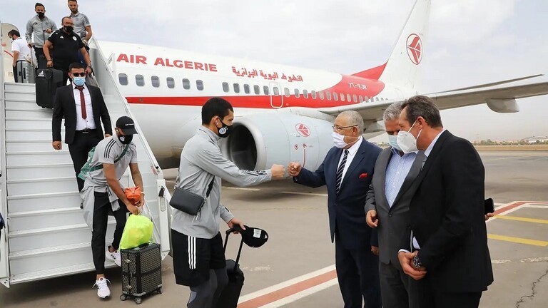 بالصور : بعثة منتخب الجزائر تصل المغرب رغم قطع العلاقات بين البلدين