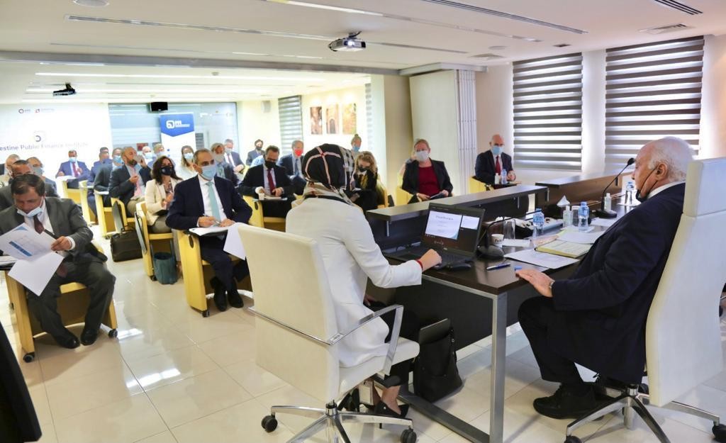 بشارة يستعرض الوضع المالي للحكومة والضغوطات التي يمارسها الاحتلال