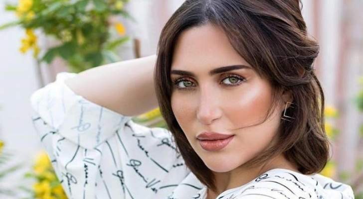 بالفيديو: النجمة" خلود" تنصدم من نحافتها بعد خضوعها لعملية جراحية