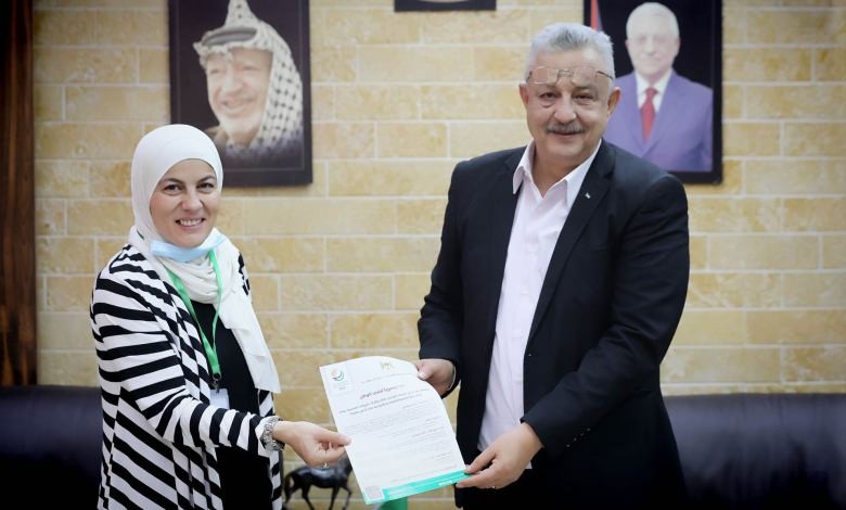 أبو بكر يلتقي بمديرة التعداد الزراعي في طولكرم