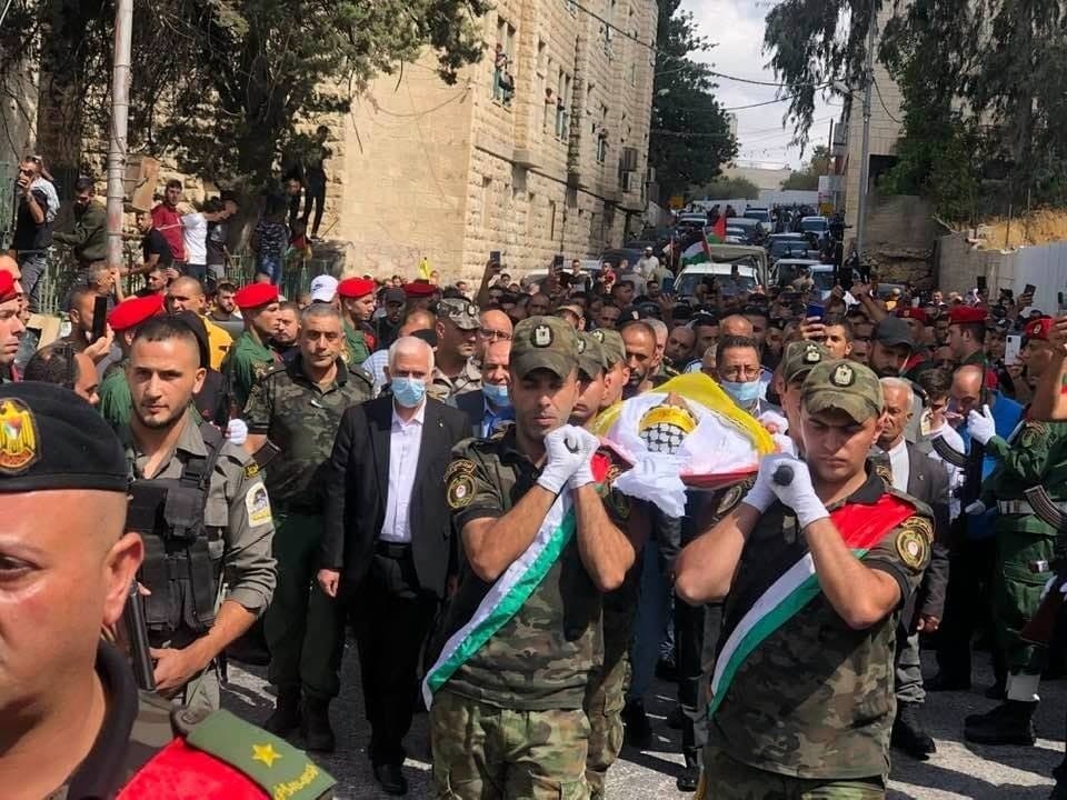 جماهير القدس تُشيع جثمان "شهيد الانطلاقة" عرفات داوود