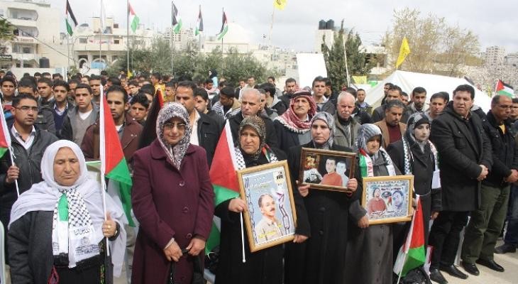 وقفة تضامنية مع الأسرى المضربين عن الطعام  في طوباس