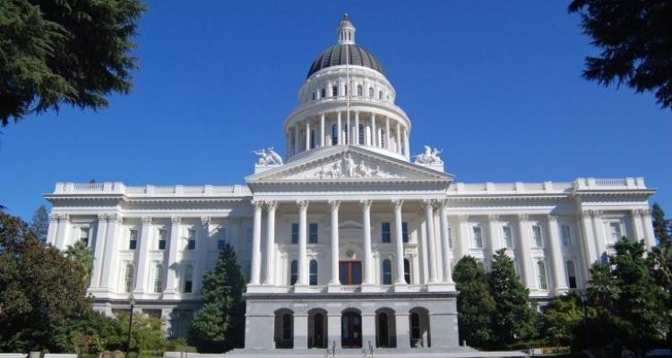 برلمان أمريكي يُقر تدريس منهاج يعتبر "إسرائيل" دولة فصل عنصري