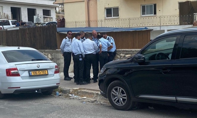 شرطة الاحتلال تعتقل عاملًا من غزة  في تل أبيب بحوزته سكاكين