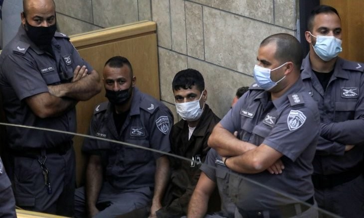 قوات القمع تقتحم زنزانة الأسير محمود العارضة وتُصادر مقتنياته