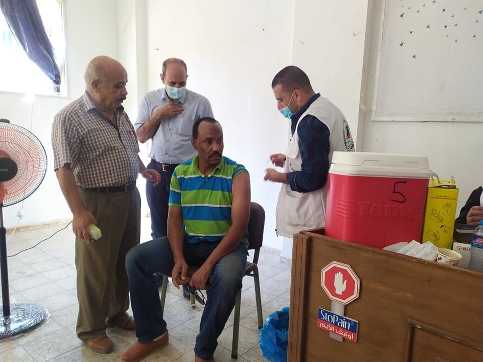 اللجنة الأولمبية تنظم حملة تطعيم للرياضيين في قطاع غزة