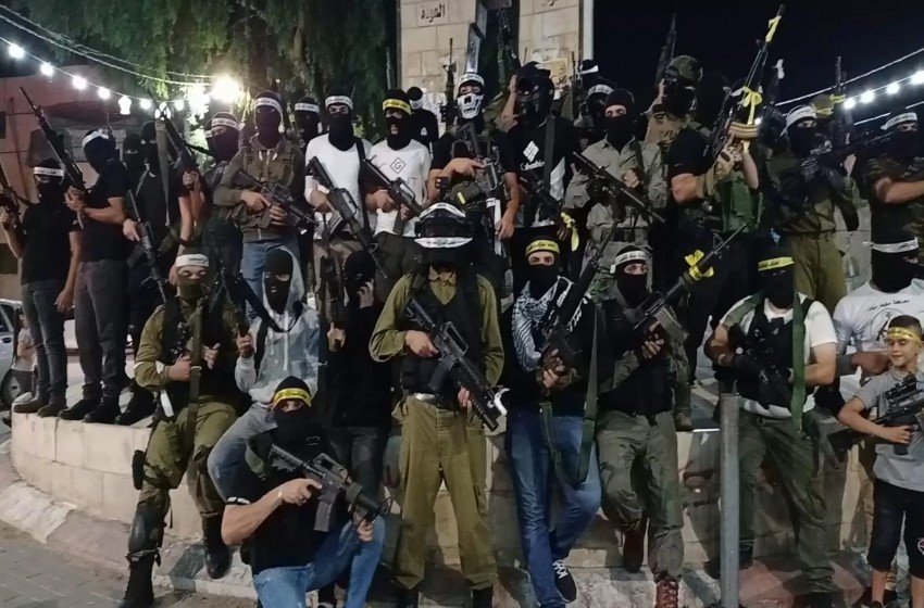 "يمتلكون أسلحة ومعدات متطورة"