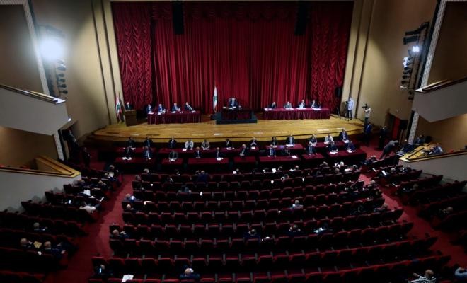 الكشف عن سبب تأجيل التصويت على تشكيلة الحكومة اللبنانية