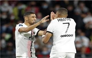 حكيمي: ميسي فاجأني.. وزيدان لم يكن وراء رحيلي عن ريال مدريد