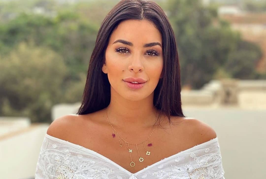 الفنانة الجزائرية مروة بوشوشة تلفت الأنظار و تثير تفاعلاً واسعاً بين المتابعين