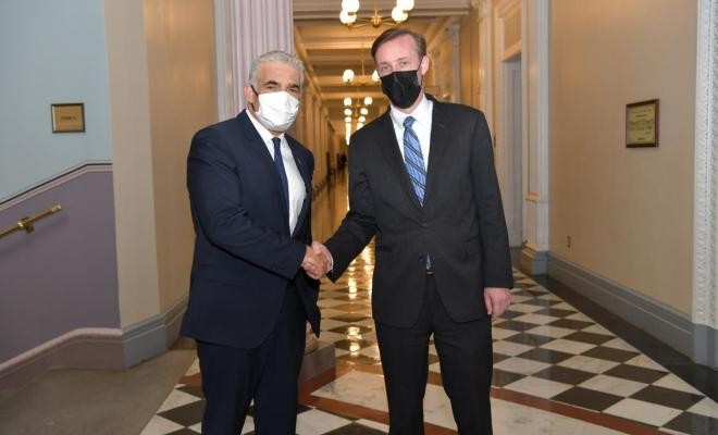 لابيد يعرض على مستشار الأمن القومي الأمريكي خطة إسرائيلية لتحسين اقتصاد غزة