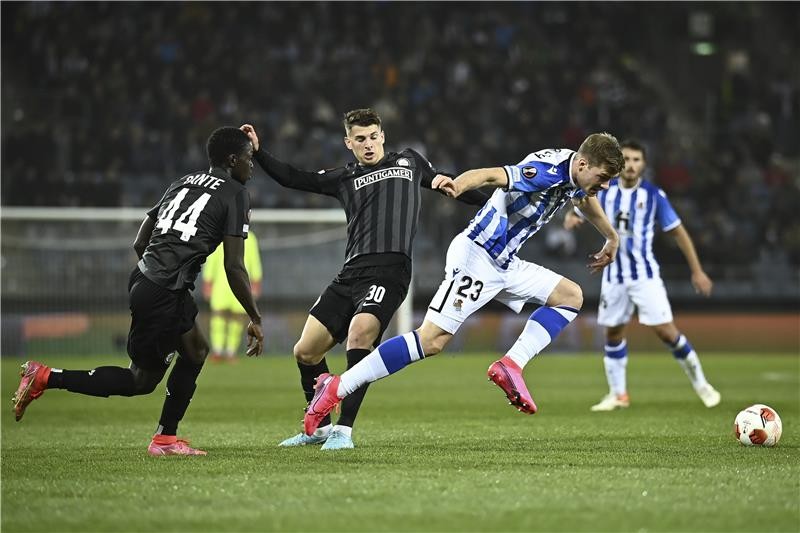 بالصور : سوسييداد يفوز خارج قواعده.. وموناكو يلدغ آيندهوفن