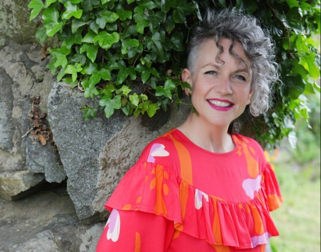 عائلة بريطانية تحظر دخول الأسفنج لمنزلها بسبب إدمان الأم لأكله يوميا