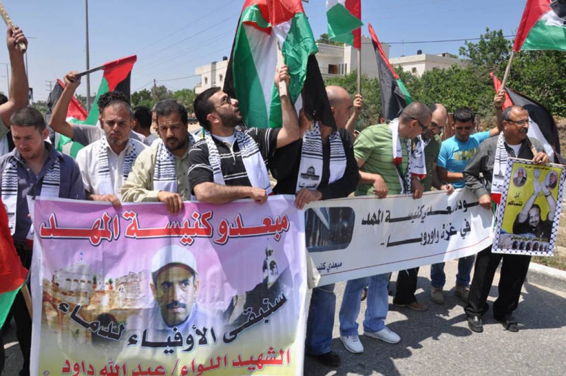 مبعدو كنيسة المهد لـ"خبر": بعثنا رسائل للعاروري والسنوار لإدراج قضيتنا في صفقة التبادل وننتظر الرد