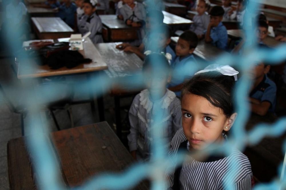 غزة: لجنة اللاجئين تبحث مع مدير الأونروا قضايا أبرزها "اتفاق الإطار والمناهج"