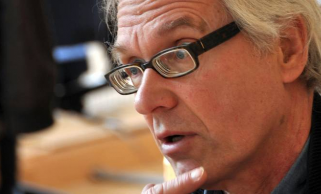 وفاة رسام الكاريكاتير السويدي صاحب الرسومات المسيئة للرسول