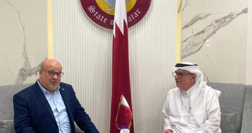 تفاصيل لقاء رئيس متابعة العمل الحكومي بغزة مع السفير العمادي