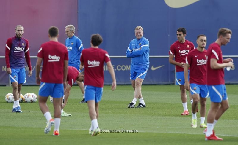 هل تُنهي عقدة سيميوني رحلة كومان مع برشلونة؟