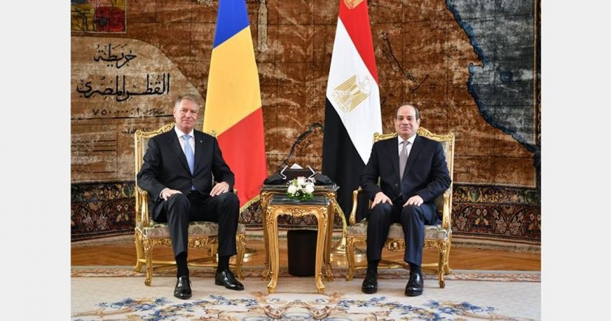 الرئيس المصري يبحث مع نظيره الروماني مستجدات عملية السلام