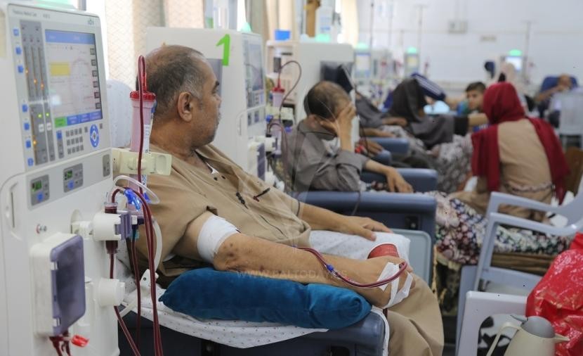 حلس يُحذر من توقف مراكز غسيل الكلى بغزة