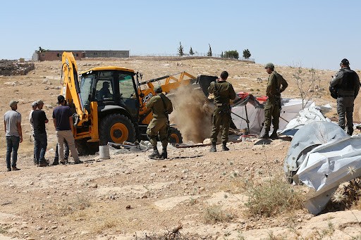 الاحتلال يُفكك مسكنين و5 منشآت زراعية شرق القدس المحتلة ويستولي عليها